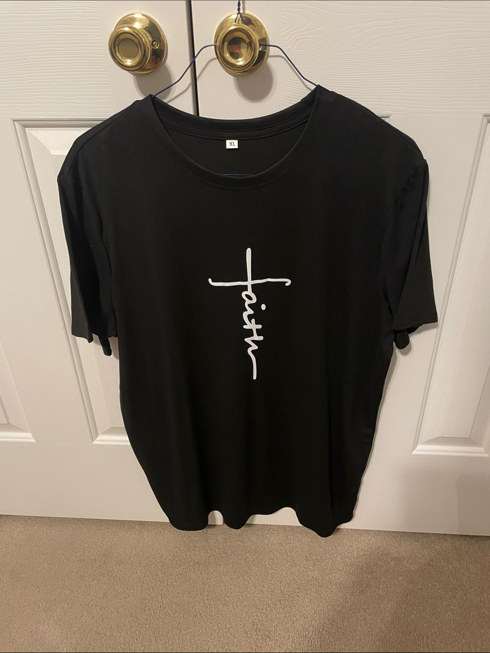 Men's Black Cross/Faith Graphic T-shirt Extra Large (Like New)